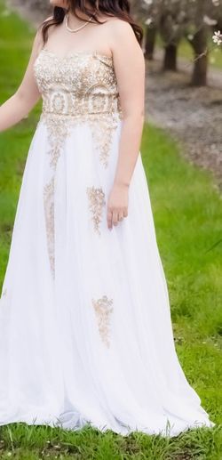 White prom dress. Junior Size 11/12