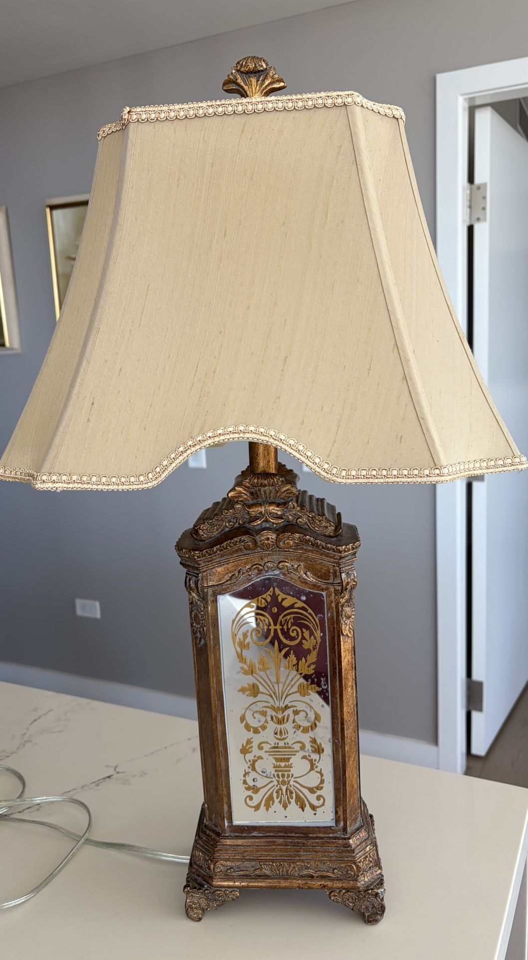 Gold antique Mirrored Lamp