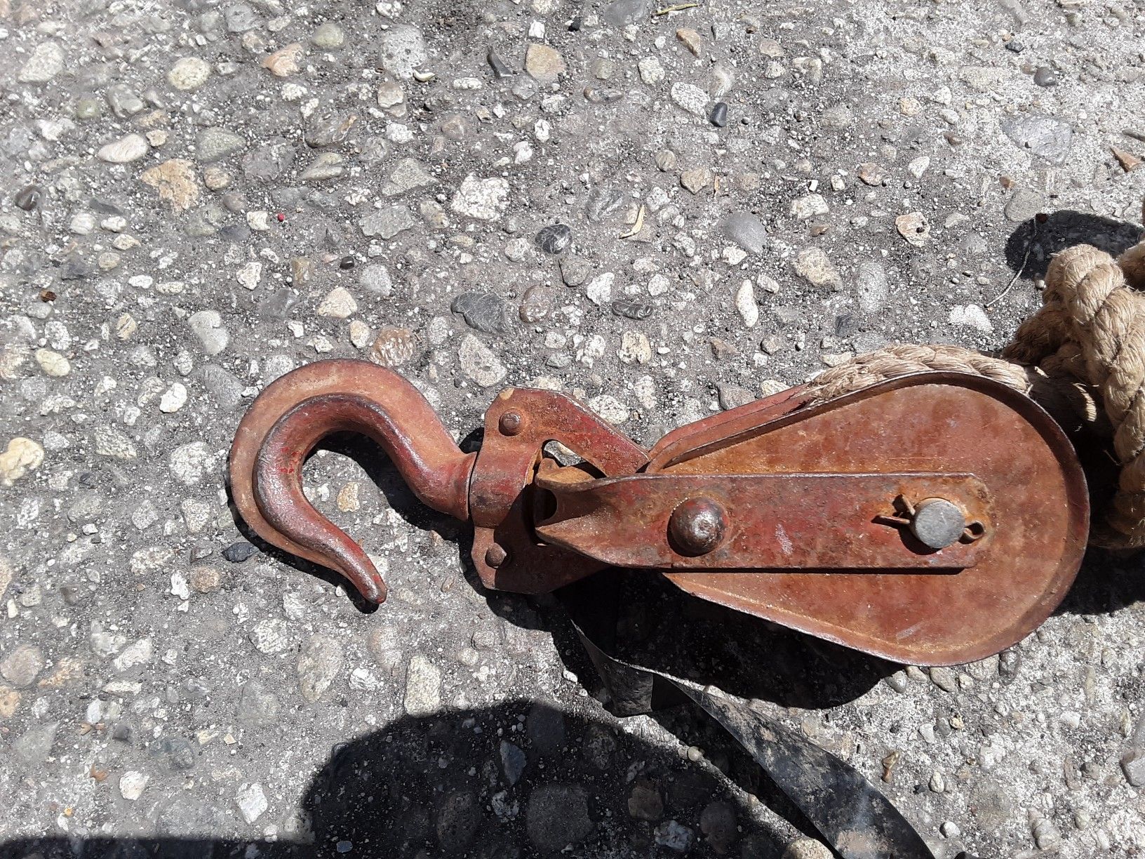 Starlite vintage block and tackle