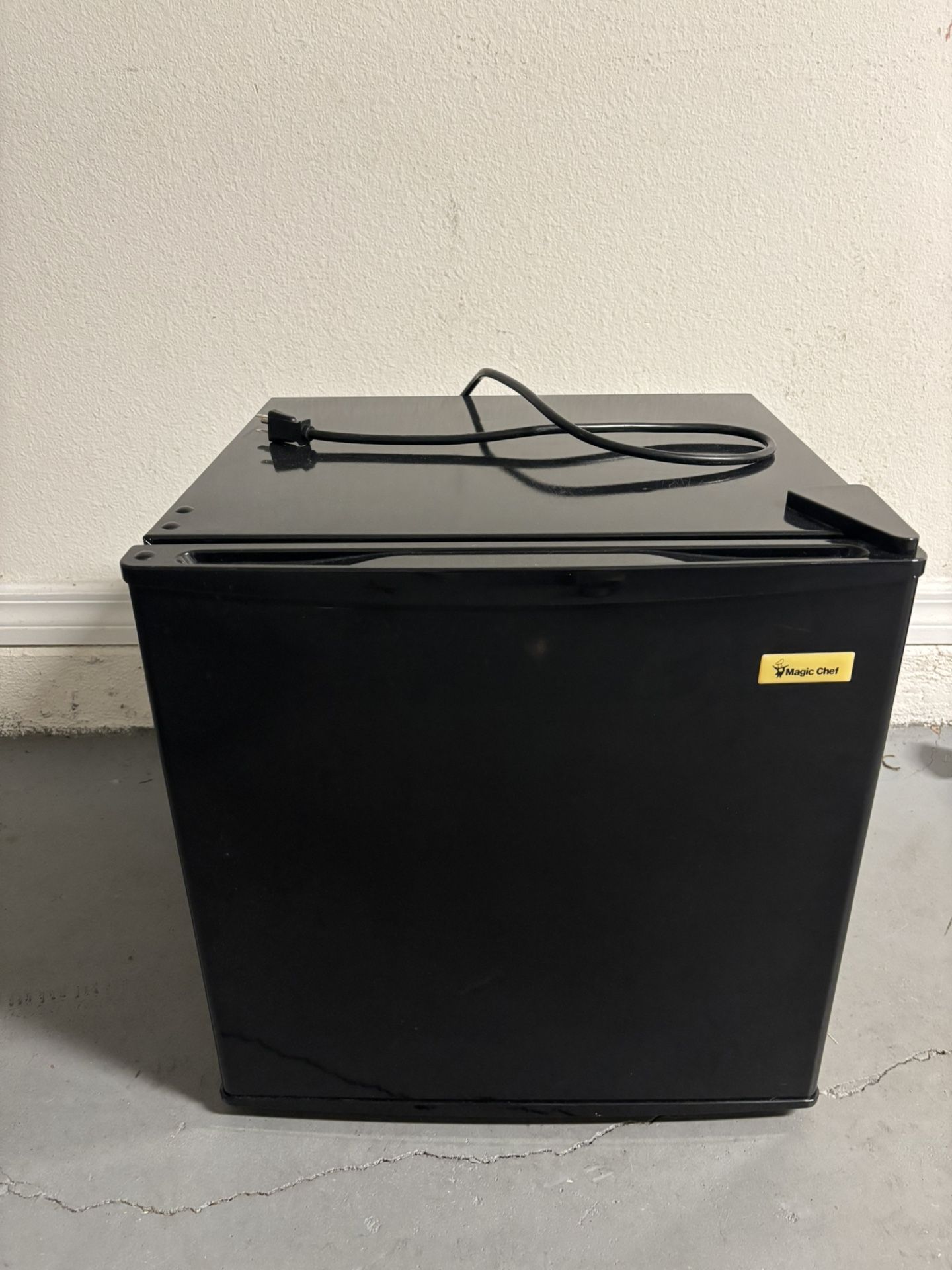 Magic Chef Mini Fridge