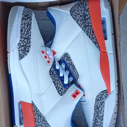 Knicks 3s Men's Sizes 10&11 Available