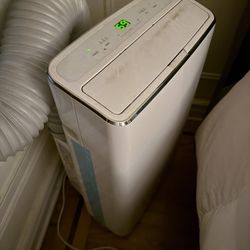 GE - 550 Sq. Ft. Portable Air Conditioner - White