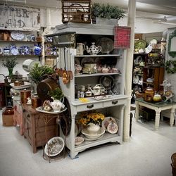 15% OFF Antiques, Vintage, Furniture And Collectibles 