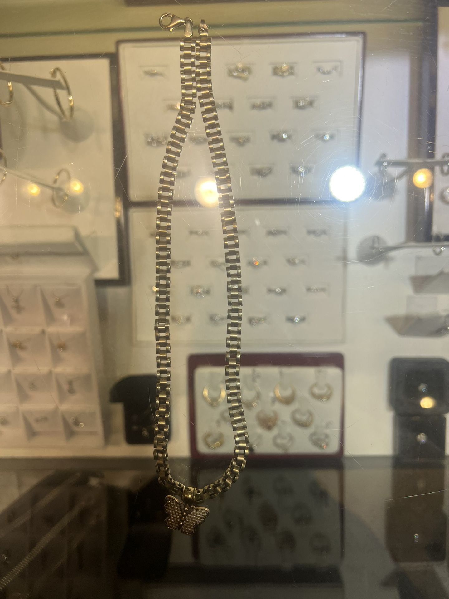 10k 23.3gram Rolex Chain Real Gold W 10k Butterfly Pendant