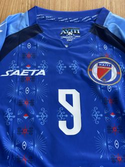 HOME JERSEY HAITÍ NATIONAL TEAM SOCCER. SIZE LARGE. ALL PATCHES FIFA 26. ALL SIZES.