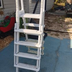 Above Ground Pool Ladder 