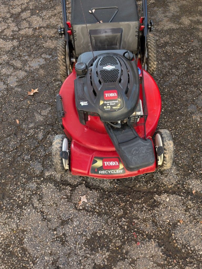 Toro Recycler 22-in Self-propelled Mower