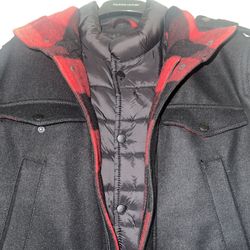 Men’s GUESS Coat Size Medium