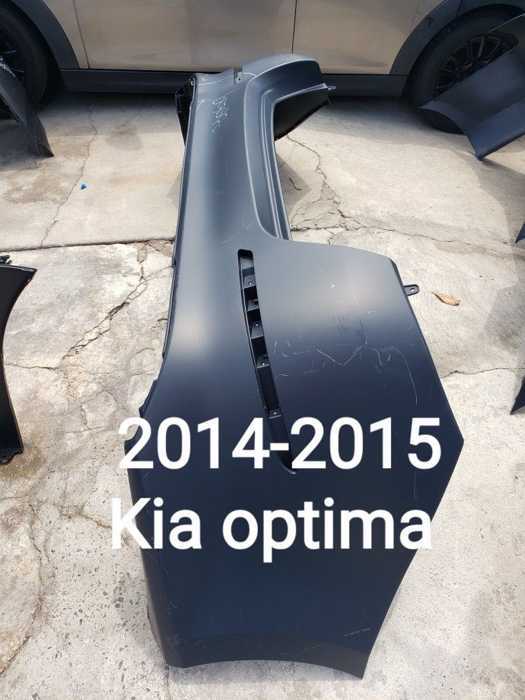 2014-2015 Kia Optima Rear/Trasero Bumper Cover Nuevo 