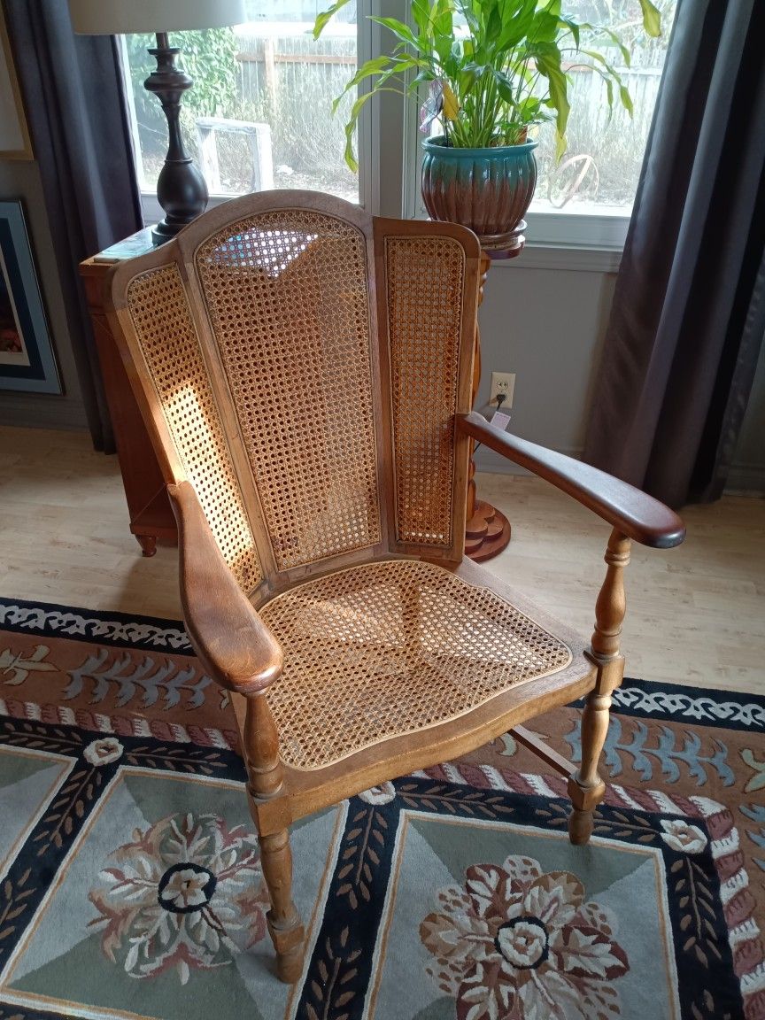 Antique/Vintage Cane Chair 
