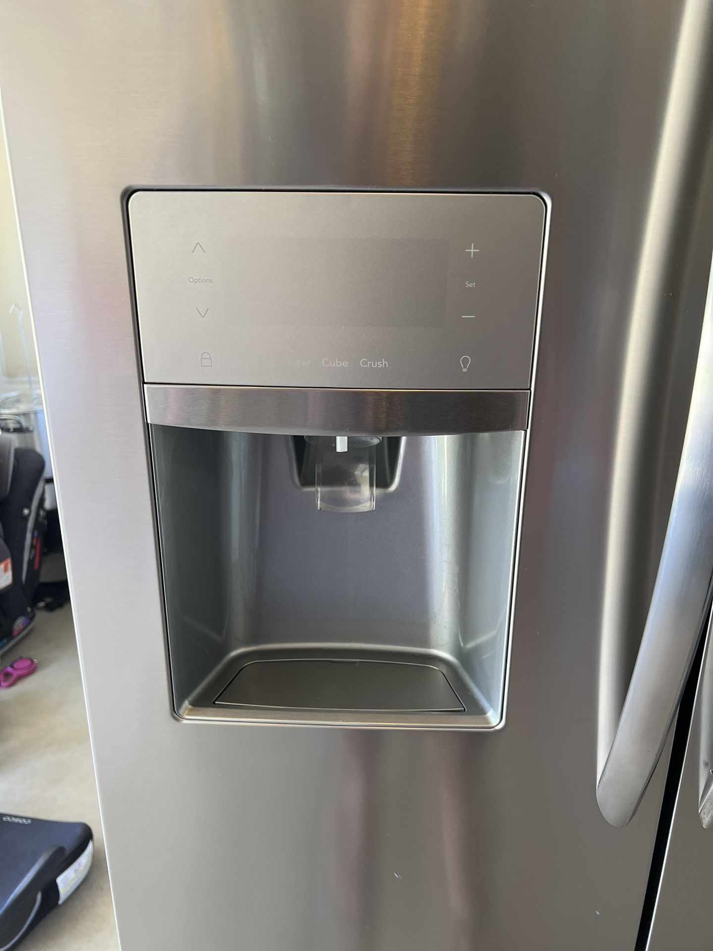 Frigidaire Gallery French Door Refrigerator for Sale in Marysville, WA