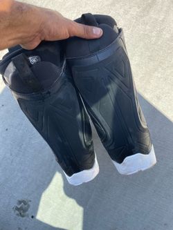 Snow boots