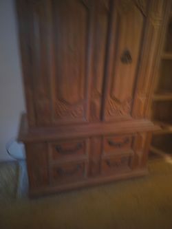 Bedroom airmoore and dresser set