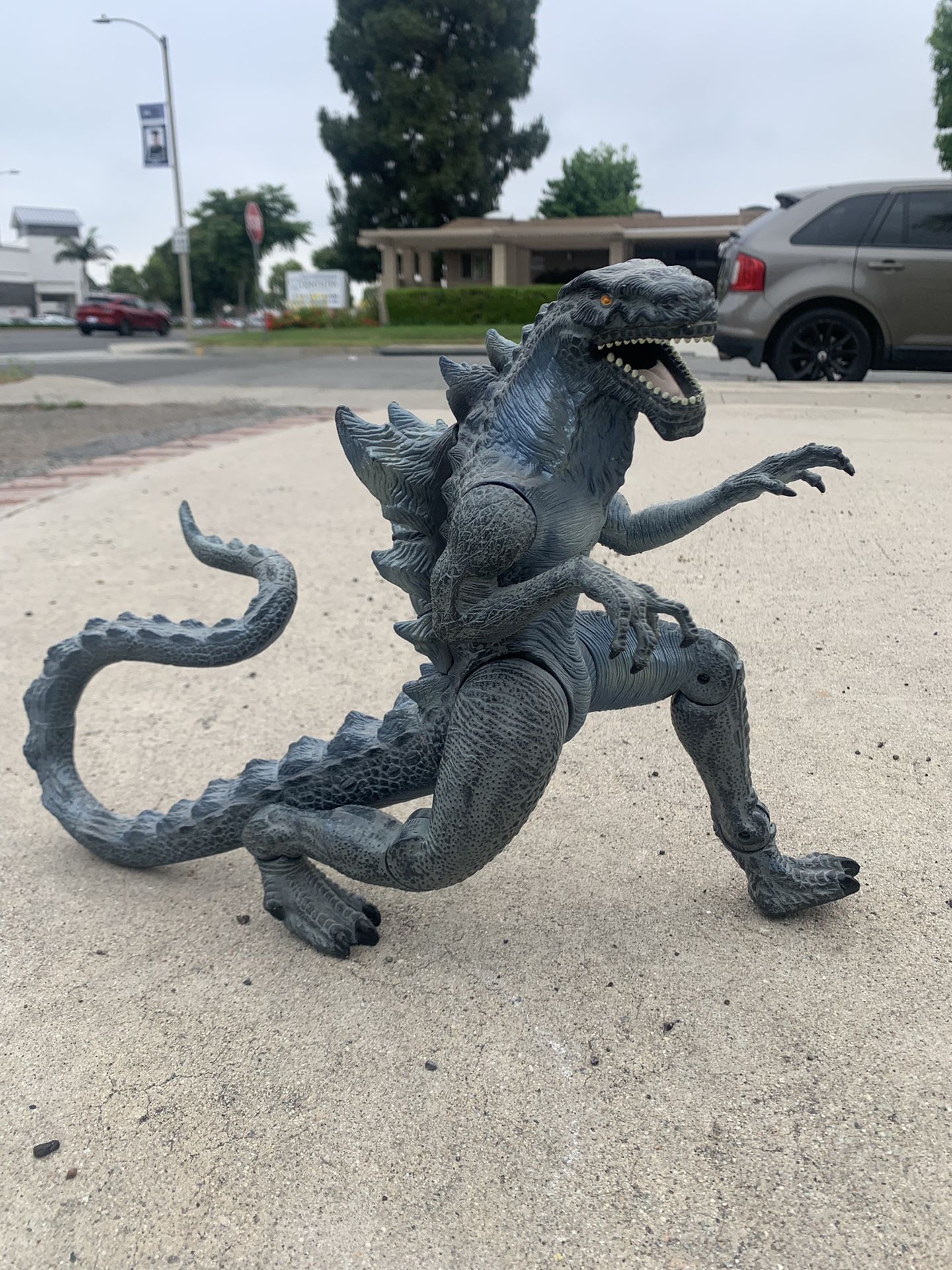 Supreme Godzilla Toho Trendmasters Figure 13” with Hatch LOOSE TOHO RARE HTF