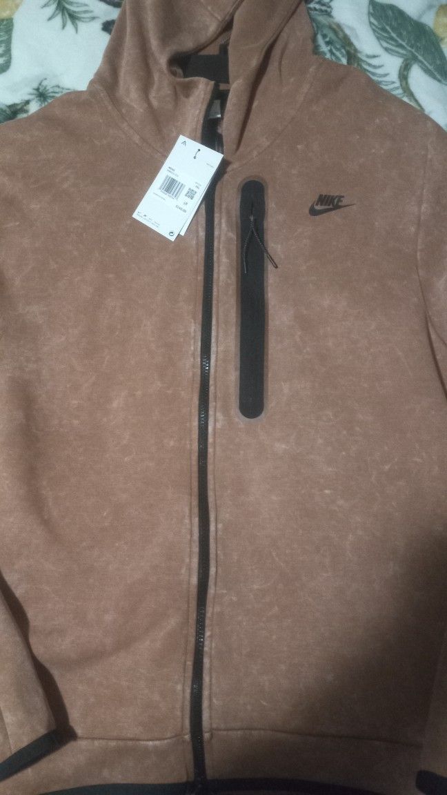 Nike tech fleece hoodie