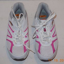 Avia Size 9 White Gray Pink Women’s Sneakers