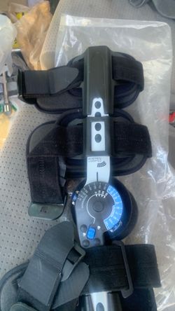 Knee brace