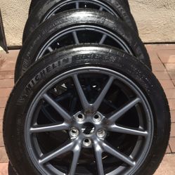 Tesla Model 3 Aero 18” Michelin tires 