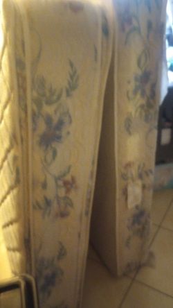Queen mattress set