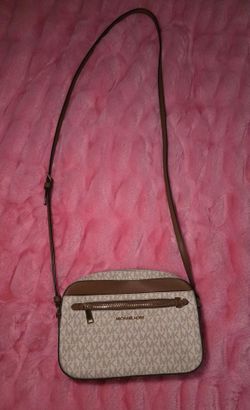 Michael Kors crossbody purse