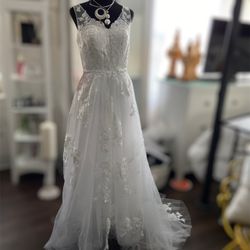 Wedding dress