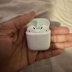 AirPods