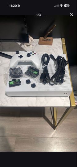 White Xbox One S 500GB