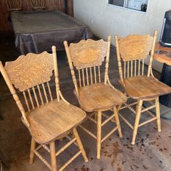Beautiful, Almost Vintage Counter Height Barstools