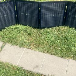 100 W Jackery solar panel 100 W Jackery solar panel