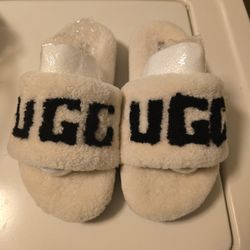 UGG Slippers White And Black Size 9