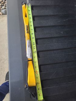 Brand New Dewalt WRECKING BAR 18 Inches Long 