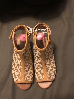 Michael Kors kids wedges size 11