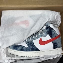 Women’s Nike Dunk