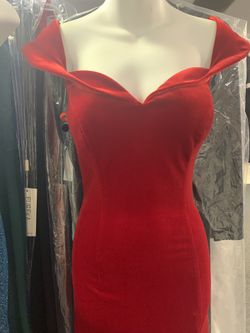 Gowns , dresses