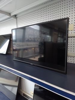 Vizio 32"  Smart TV w/ remote