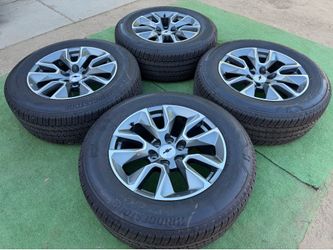 BRAND NEW CHEVY SILVERADO/ GMC SIERRA WHEELS WITH NEW BRIDGESTONE TIRES 275/60R20