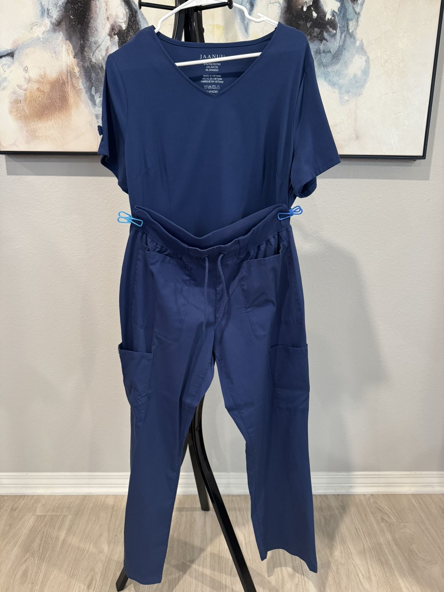 JAANUU scrubs Top & Bottom Set