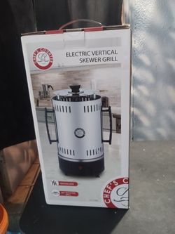 Electric vertical skewer grill