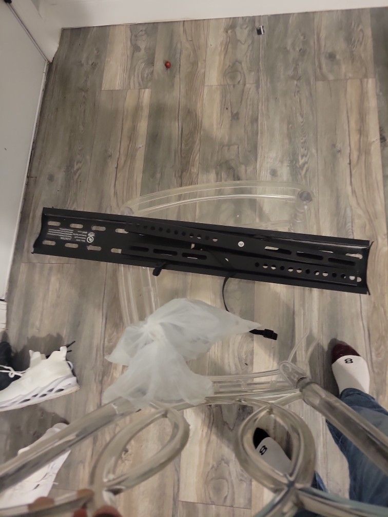 Tv Wall Mount Up To 75" Tv