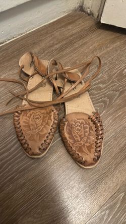 Tan rose huaraches