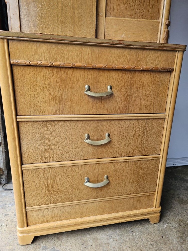 Solid Wood 3-Drawer Dresser, Vertical