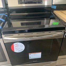 Frigidaire Eletric Stove Stainless Steel With Warranty 