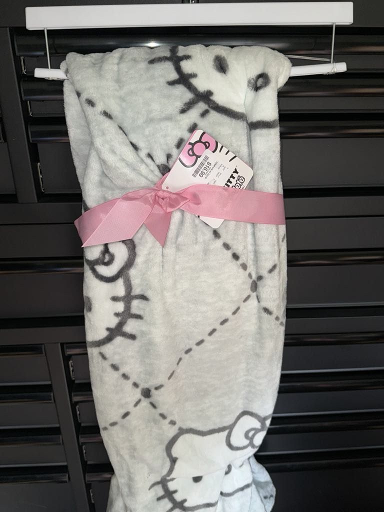 Hello Kitty Blanket