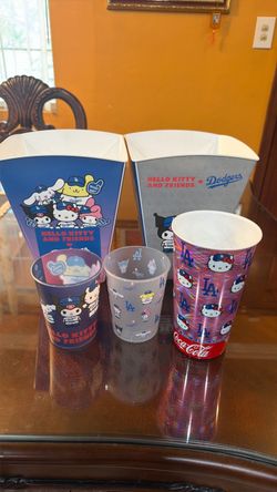 Dodgers Hello Kitty Night Cups