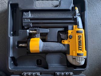 Dewalt Brad Nailer