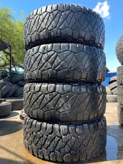 LT35X12.50R18      Set of 4