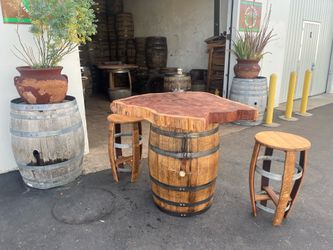 Custom Authentic Whiskey Barrel Table For Sale and Wholesale