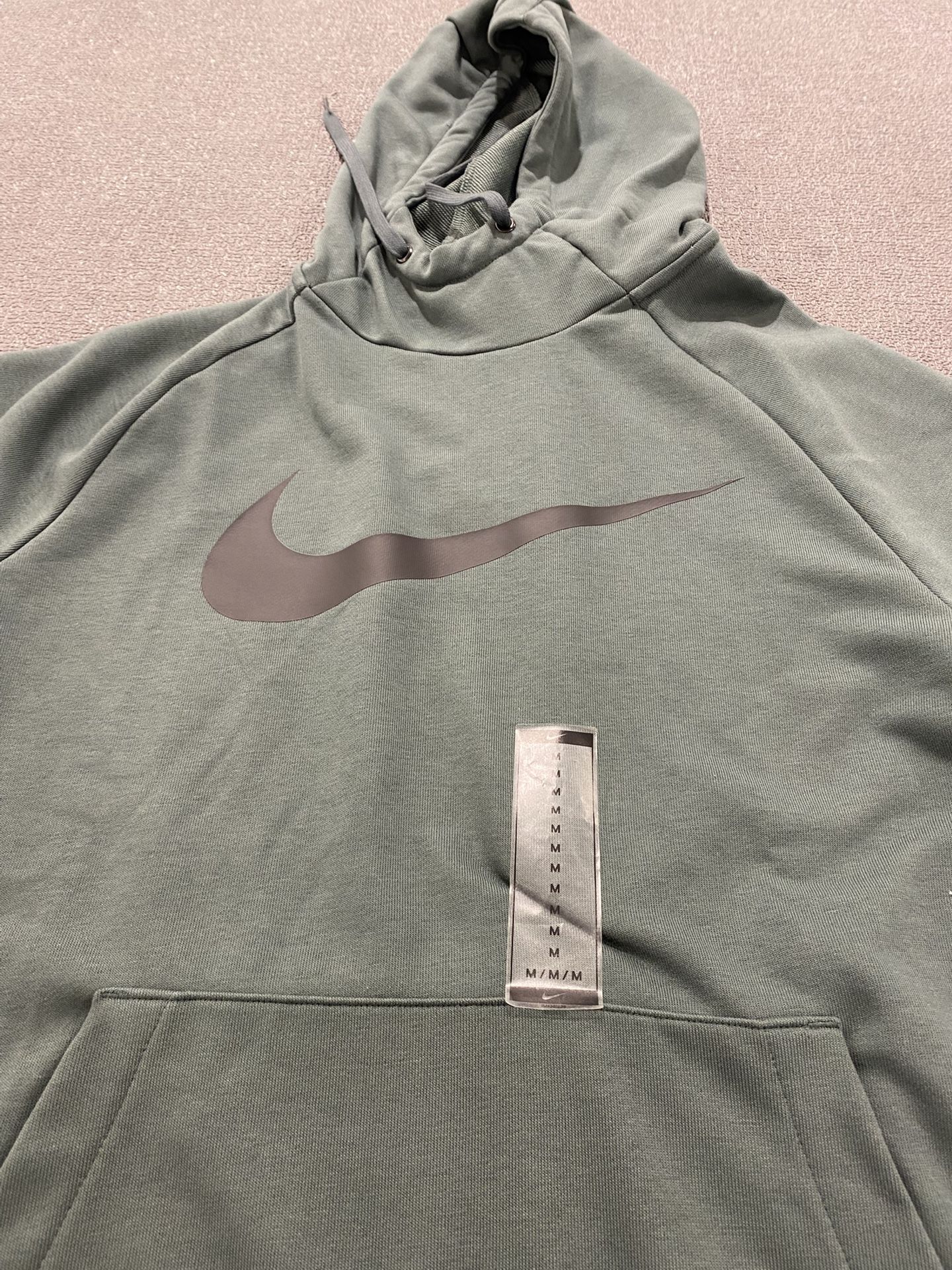 Green Nike M sweatshirt
