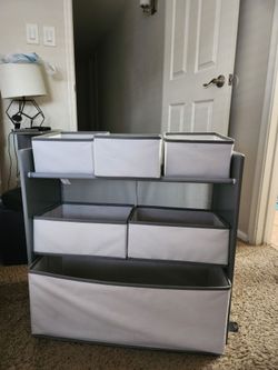 Shelf organizer