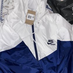 Nike Sportswear Windrunner Brand New 🔥